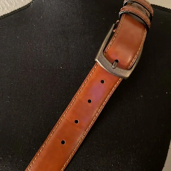 Joseph Abboud Men’s Brown Italian Leather Belt Brushed Distressed Brass Buckle - Picture 5 of 16